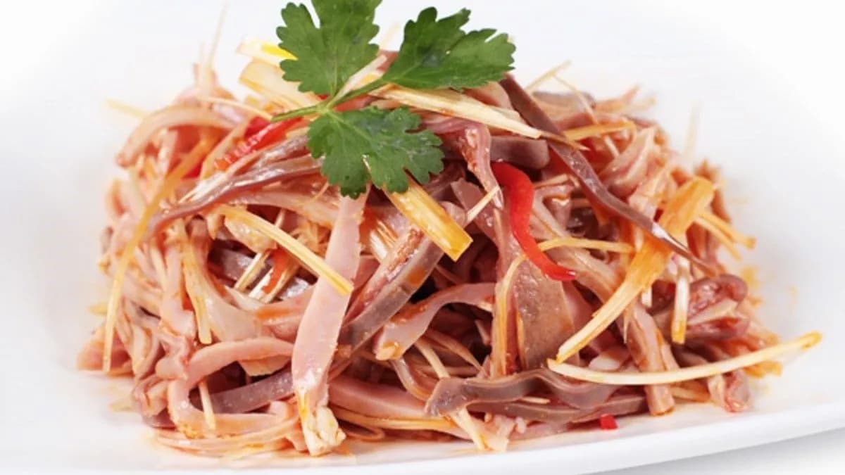 A3 : Illatos és csípős pacal szeletek uborka ágyon