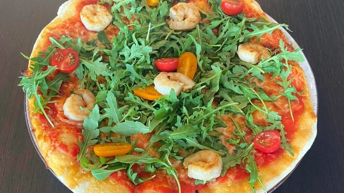 Pomodoro e gamberetti pizza