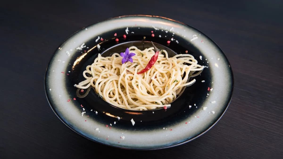 Spaghetti aglio, olio e peperoncino (V)