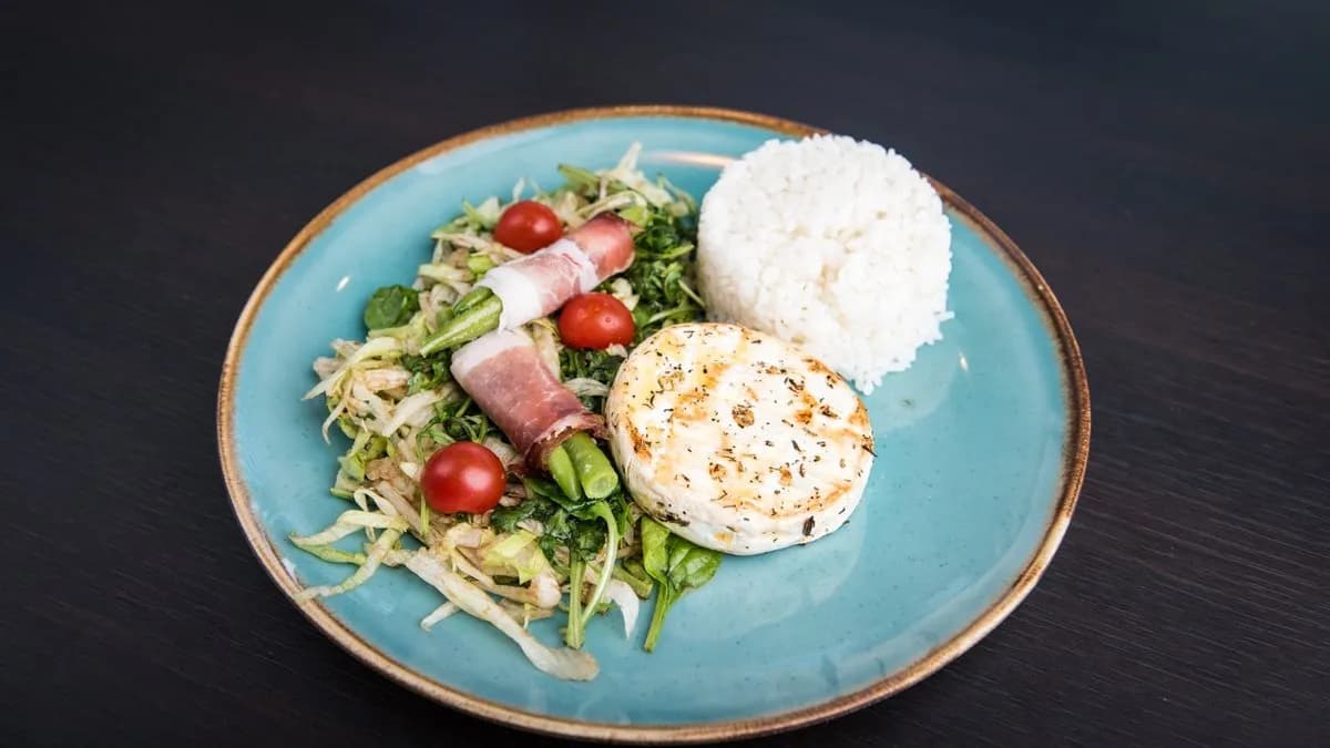 Kemencében sült camembert