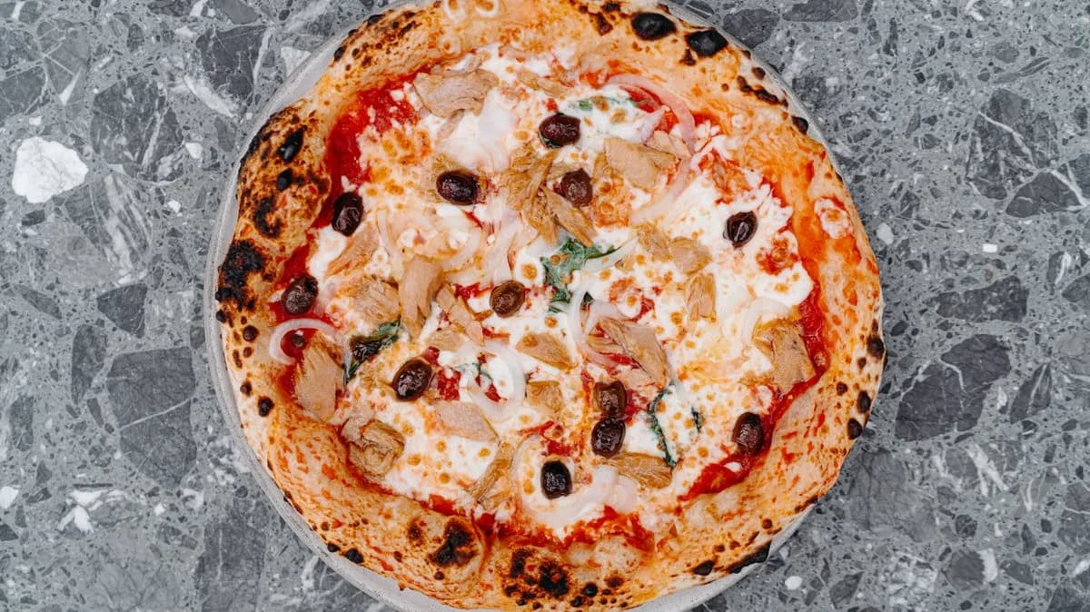 Pizza Tonno e cipolla