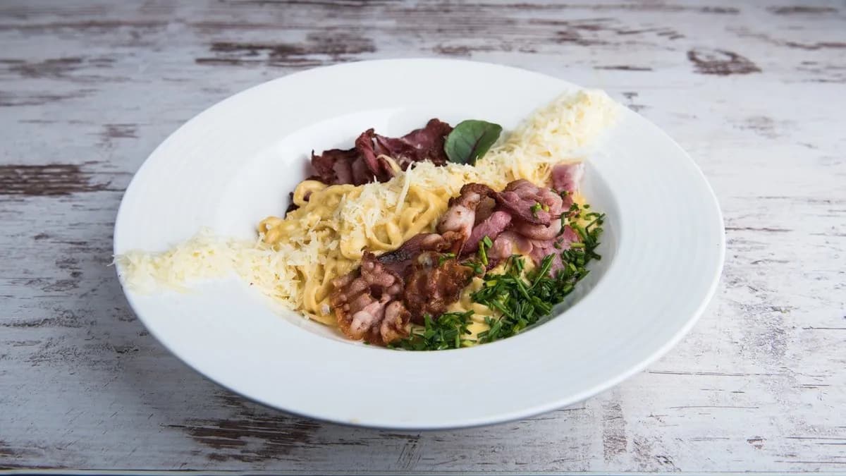 Fettuccine "Alla carbonara"