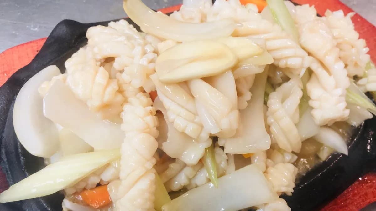 F10 Vaslapos tintahal 铁板鱿鱼