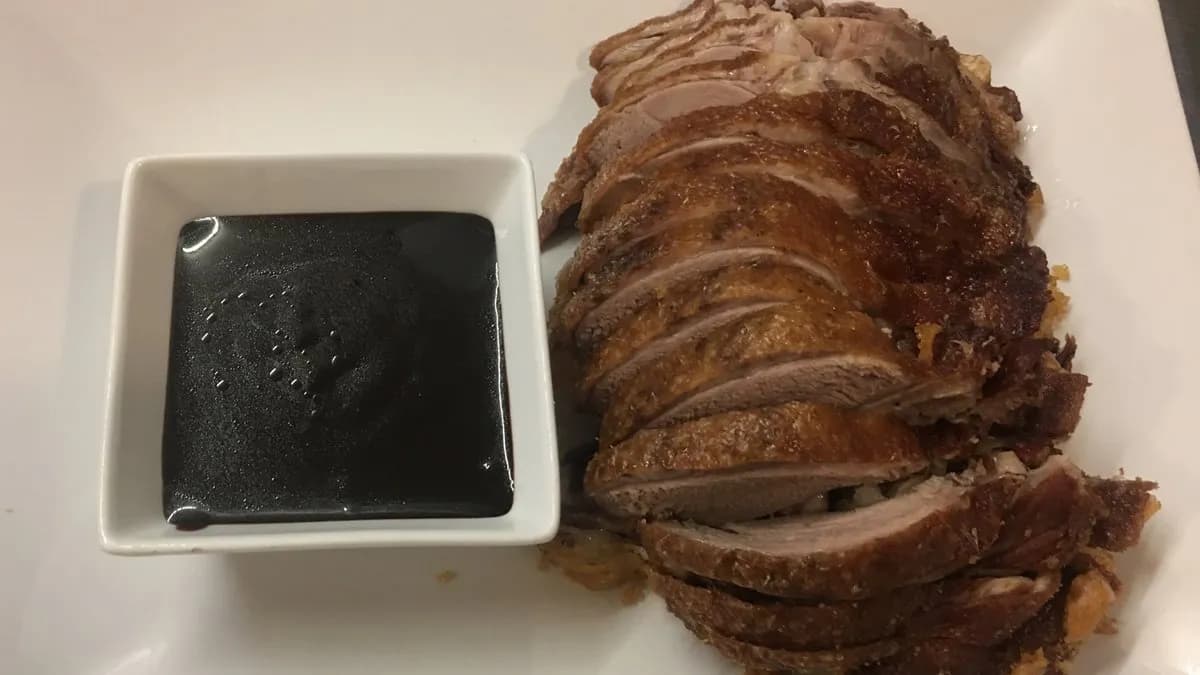 H01 Sült kacsa 烧鸭