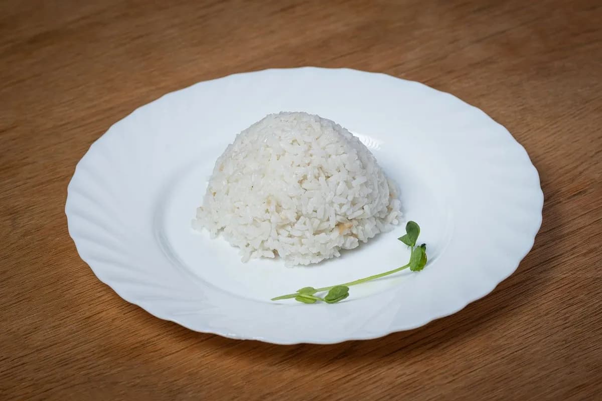 Párolt rizs