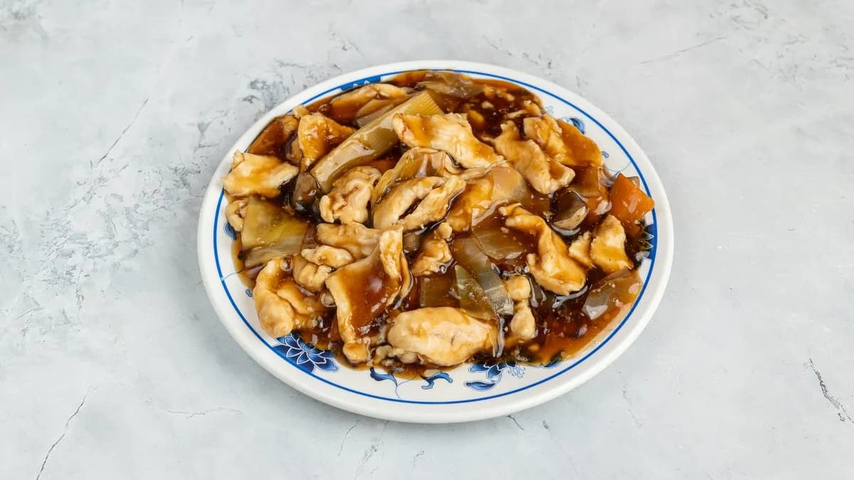 Csirkehús bambuszrüggyel, gombával