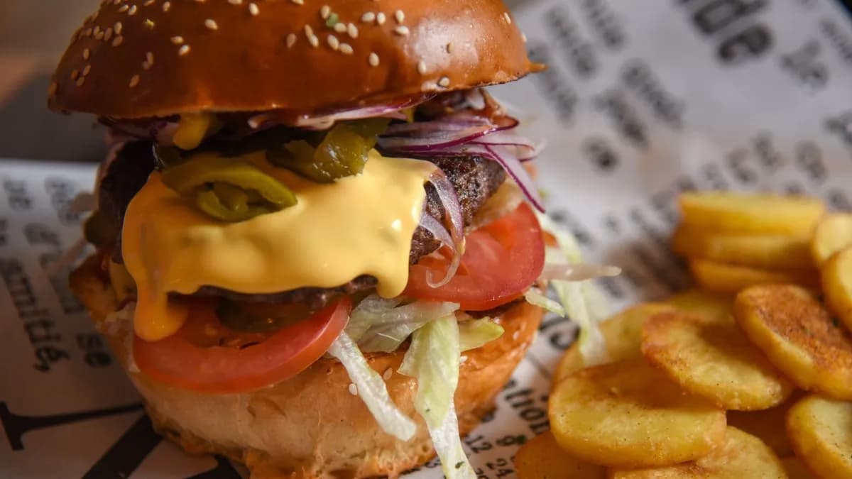 Cheddar & Jalapeno hamburger