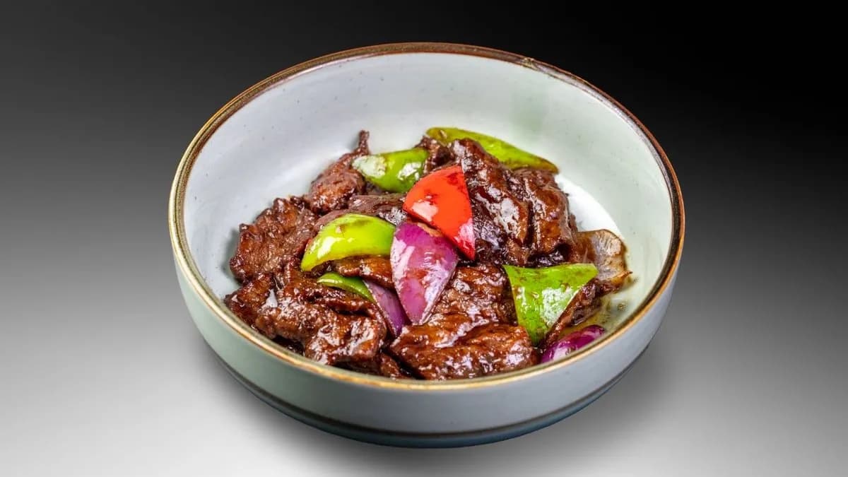 30b. Vaslapon Sült Szürkemarha Osztriga Szósszal