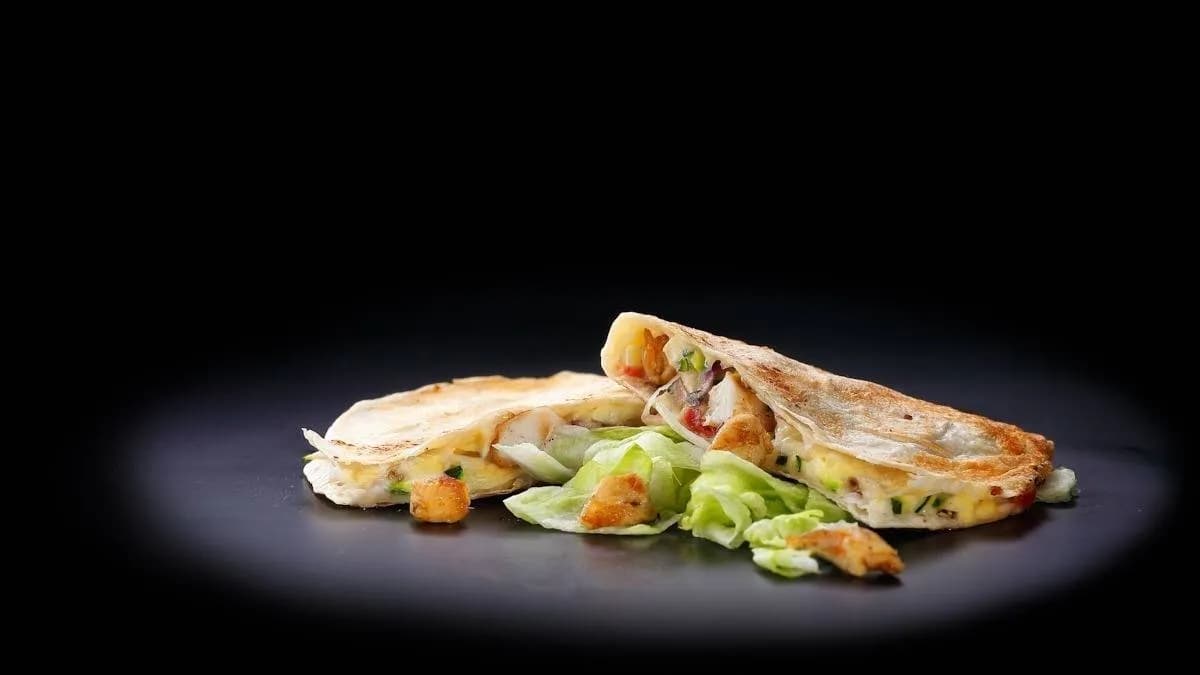 Grillzöldséges-csirkés Quesadilla