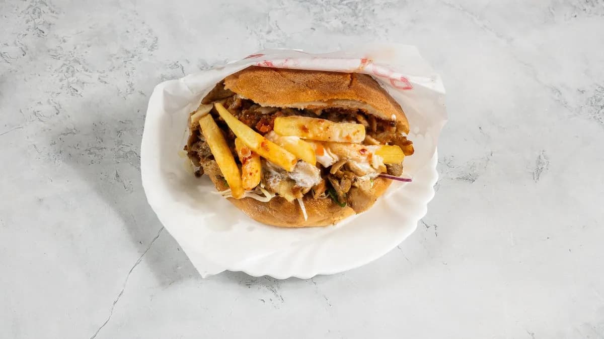 Gyros pitában menü