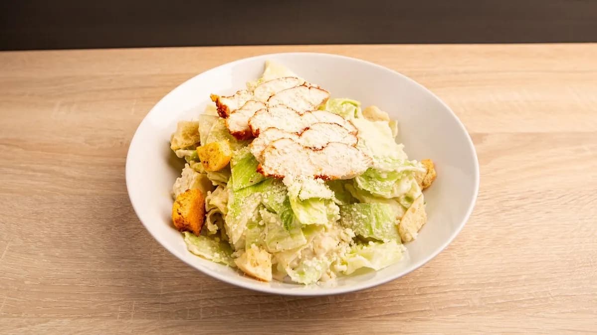 Cézár saláta csirkével