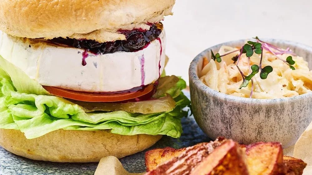 Vega Burger Camembert sajttal