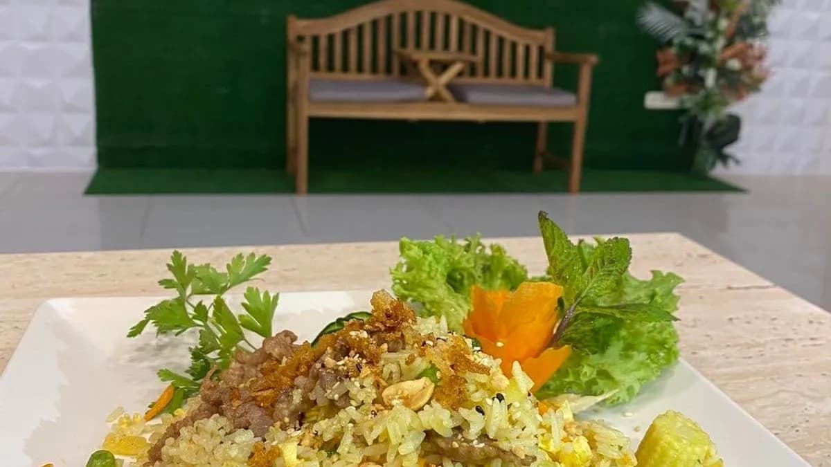 Cơm rang bò /Pirított rizs marhahússal