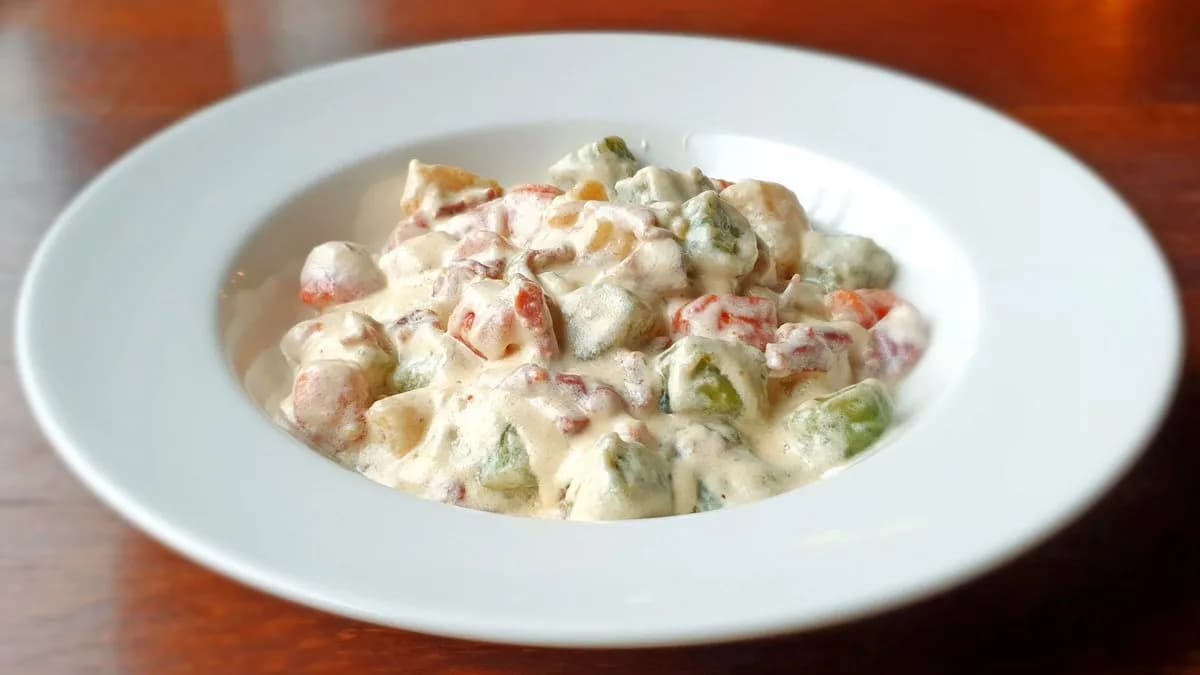 Gnocchi Tricolore al Gorgonzola e Prosciutto Crudo