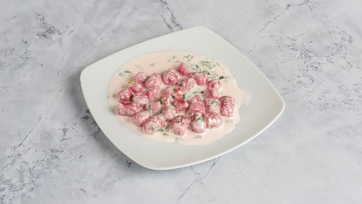 Gnocchi di barbabietola al formaggio