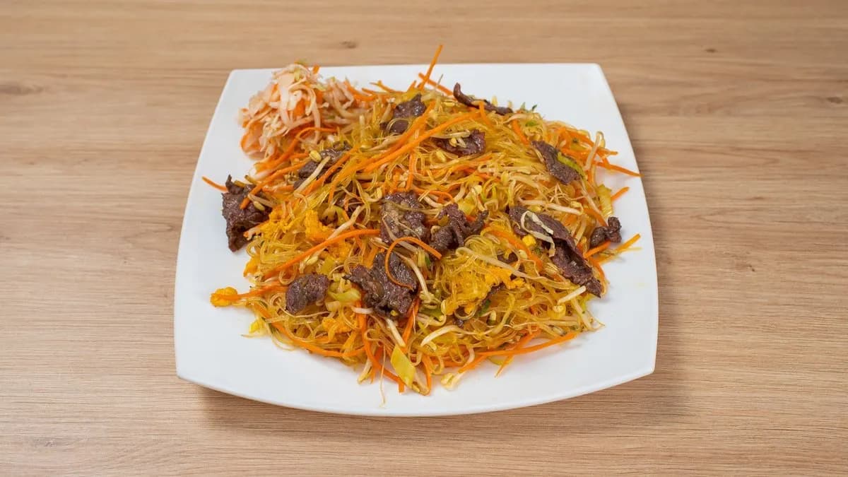 Pirított üvegtészta marhával