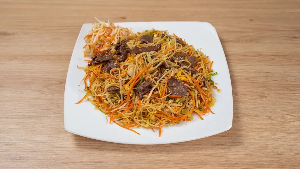 Pirított Bun tészta marhahússal