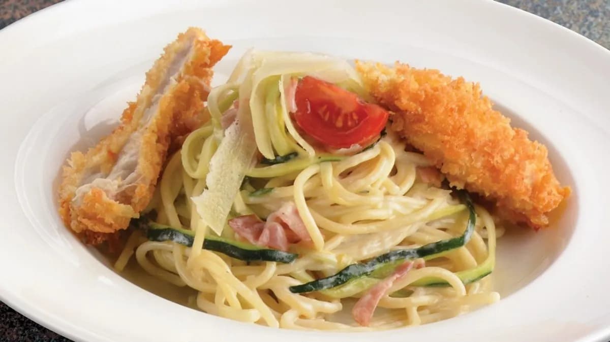 Cukkinis carbonara spagetti