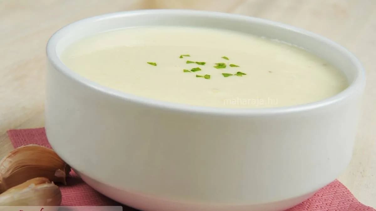 Indiai fokhagymakrémleves