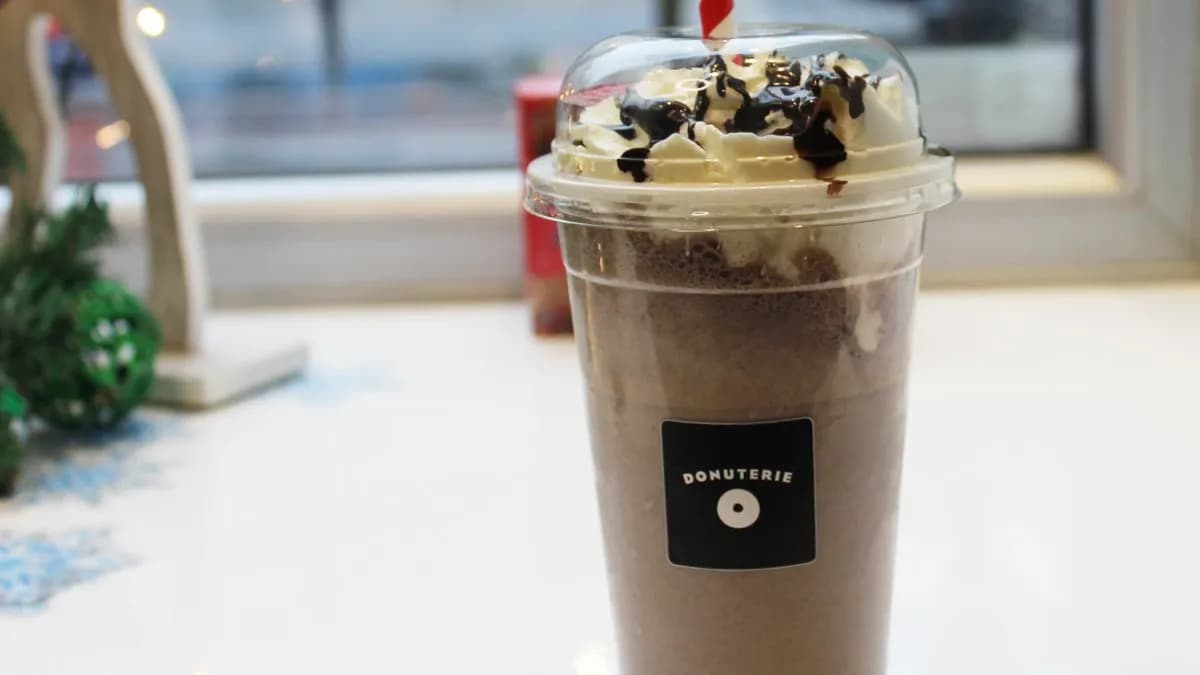 Oreo Milkshake - Medium
