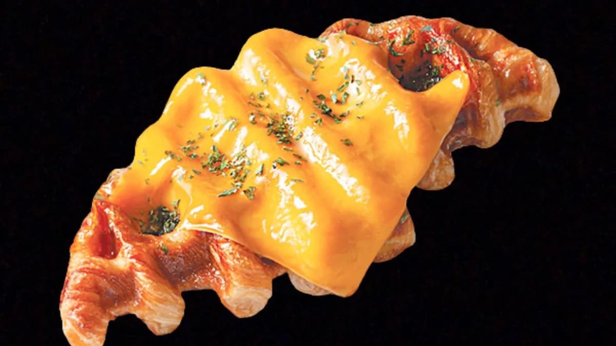 Cheddar cheese croffle