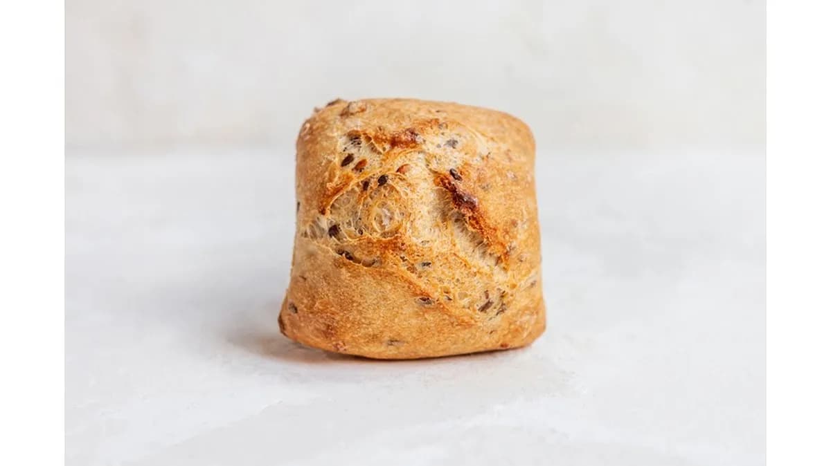 Kovászos magvas zsemle