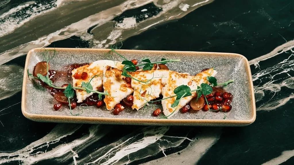 Grilled halloumi cheese