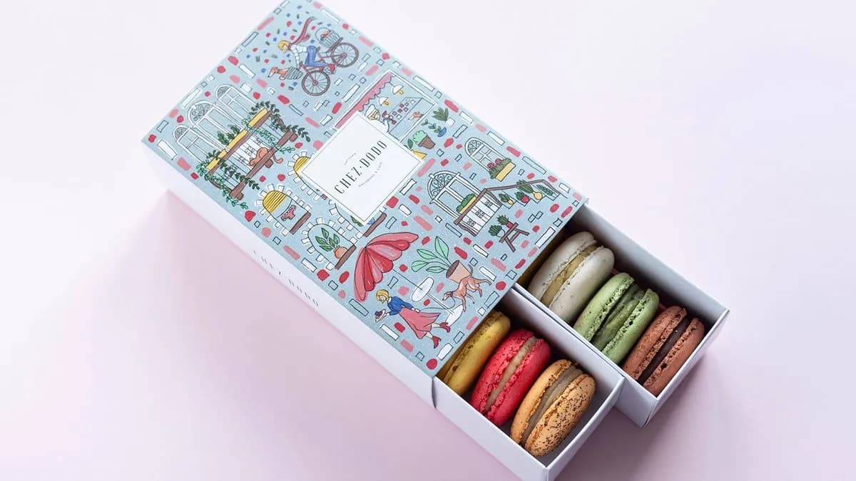 12 DB-OS MACARON VÁLOGATÁS KOLLEKCIÓS DÍSZDOBOZBAN