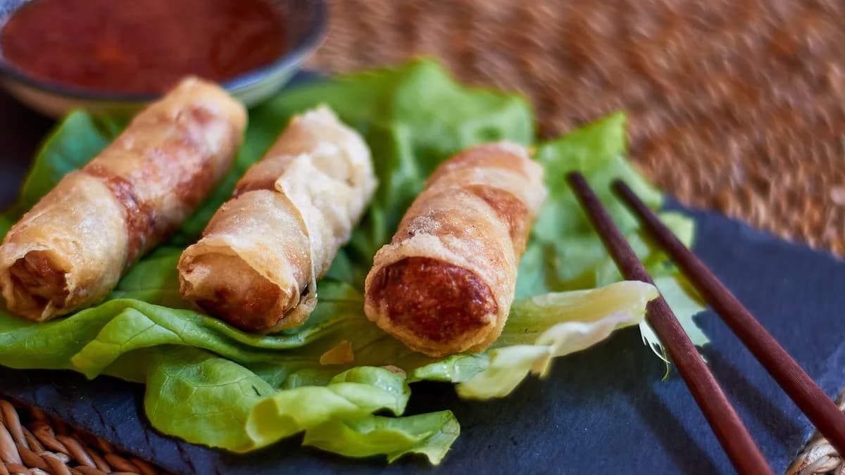 Tavaszi tekercs ( garnélarák)(sertés)Csirkés)