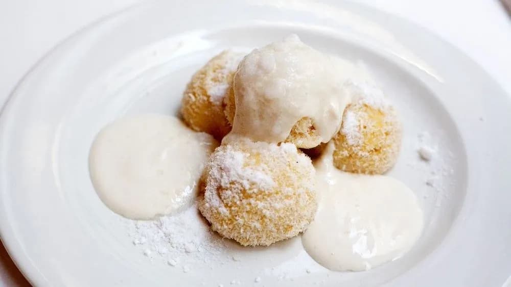 Glutén- és cukormentes köles„túró"gombóc szójajoghurtos öntettel