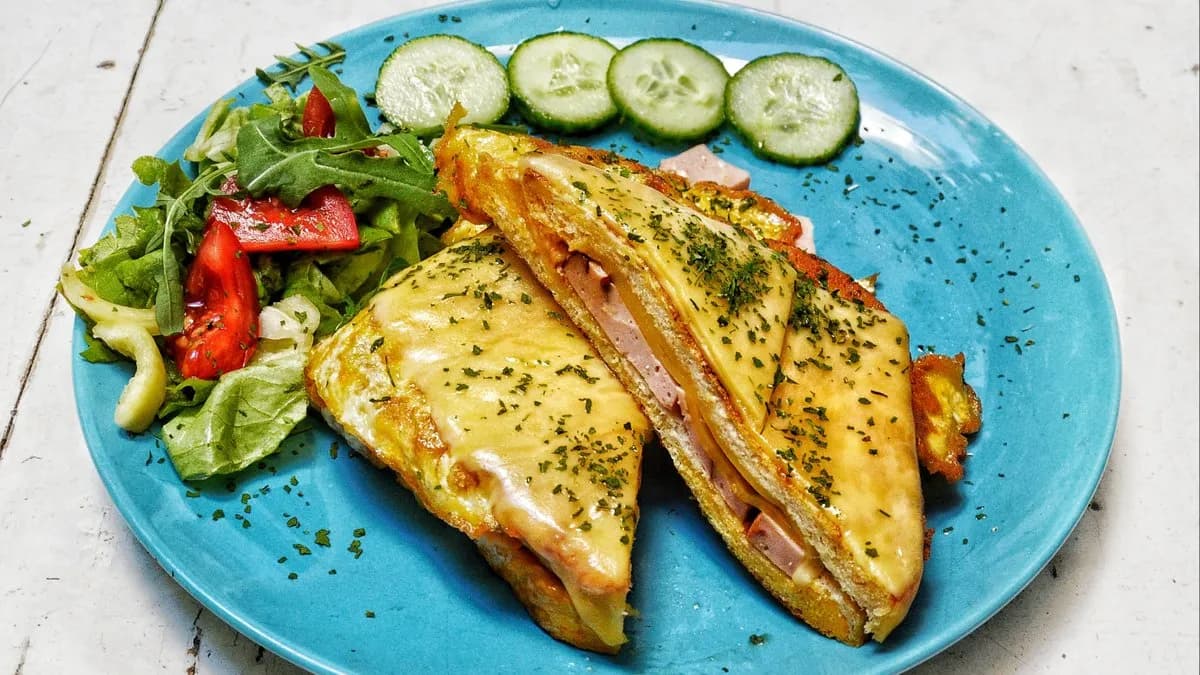 Laktózmentes sajttal, Bundás-SZENDVICS, sonka-sajtos