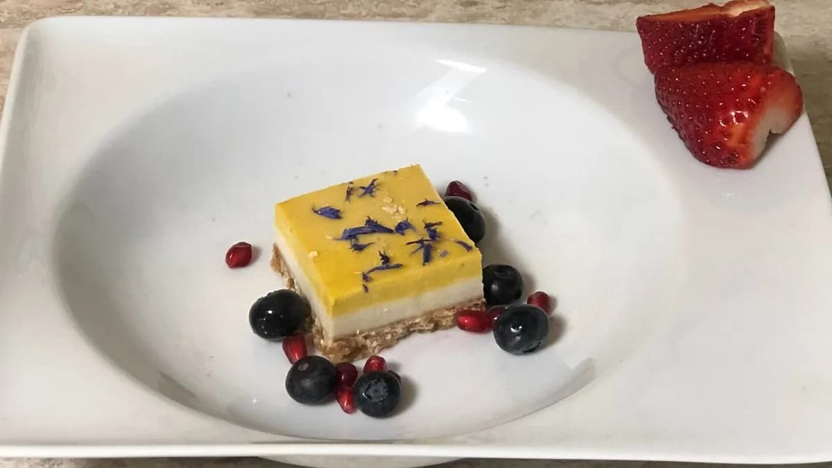 Nyers vegán mangós süti