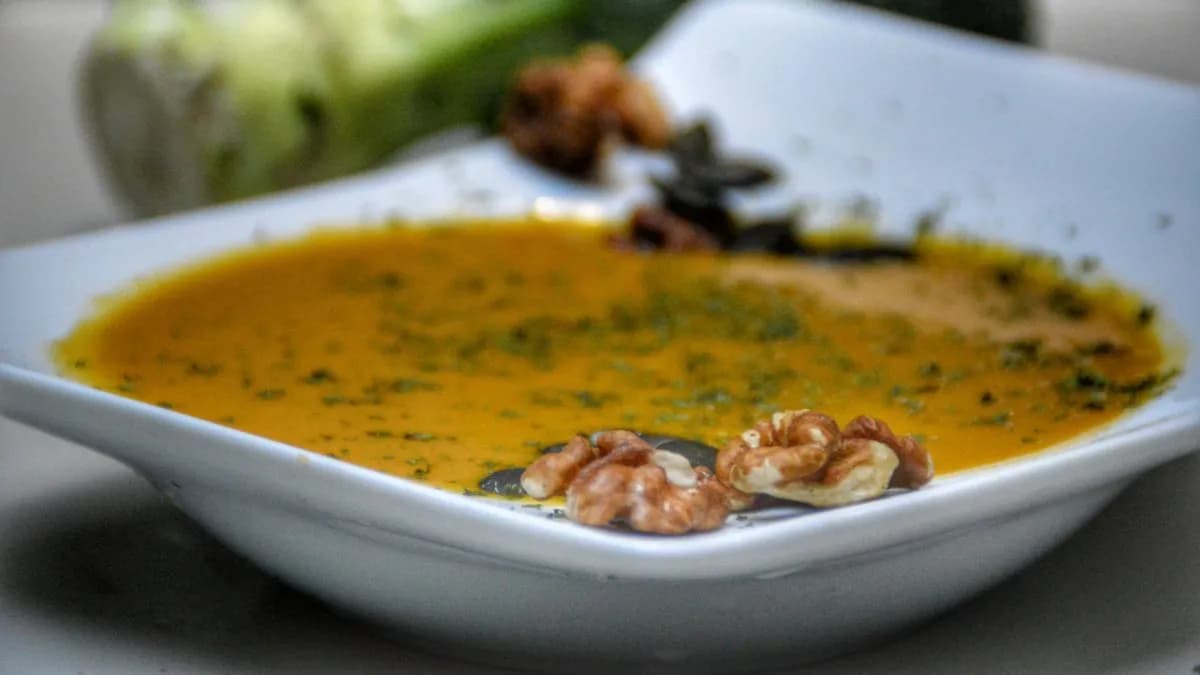 Édesburgonya krémleves, friss bagettel 3dl