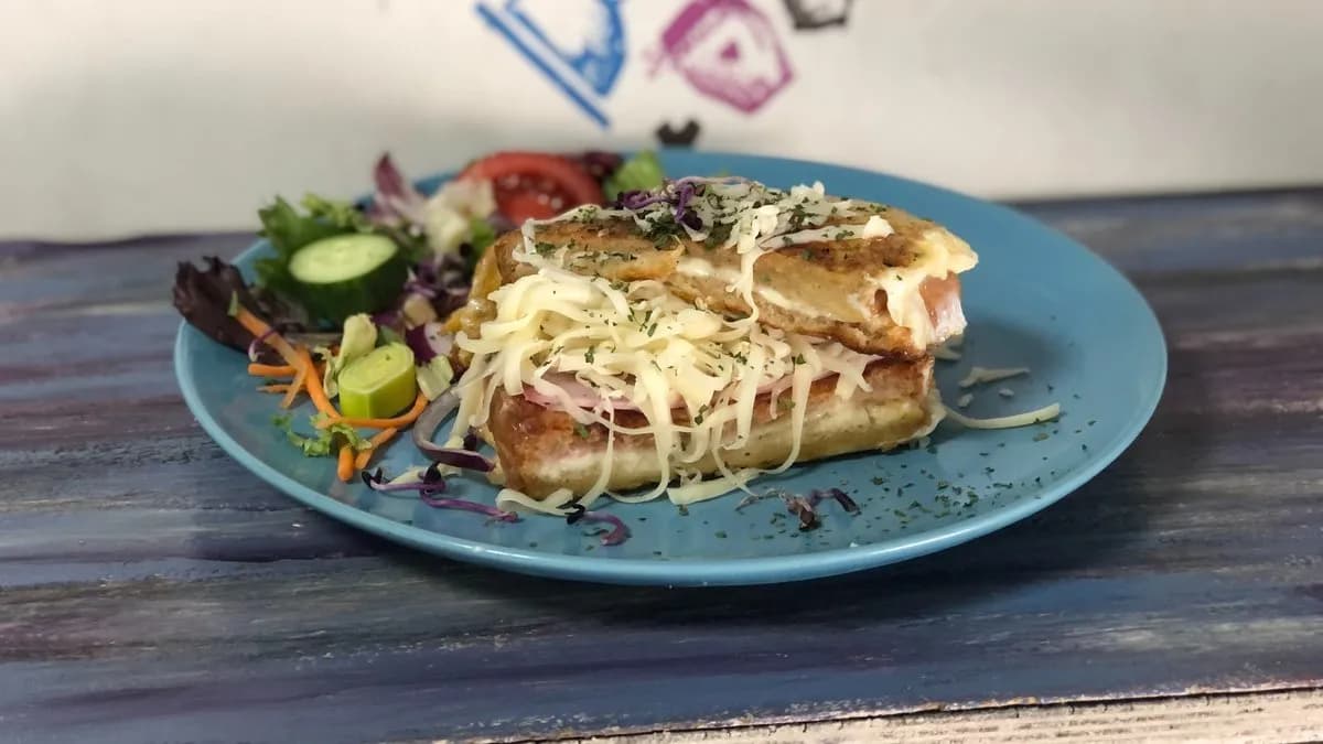 Bundás-SZENDVICS, sonka-sajtos, ahogy mi szeretjük