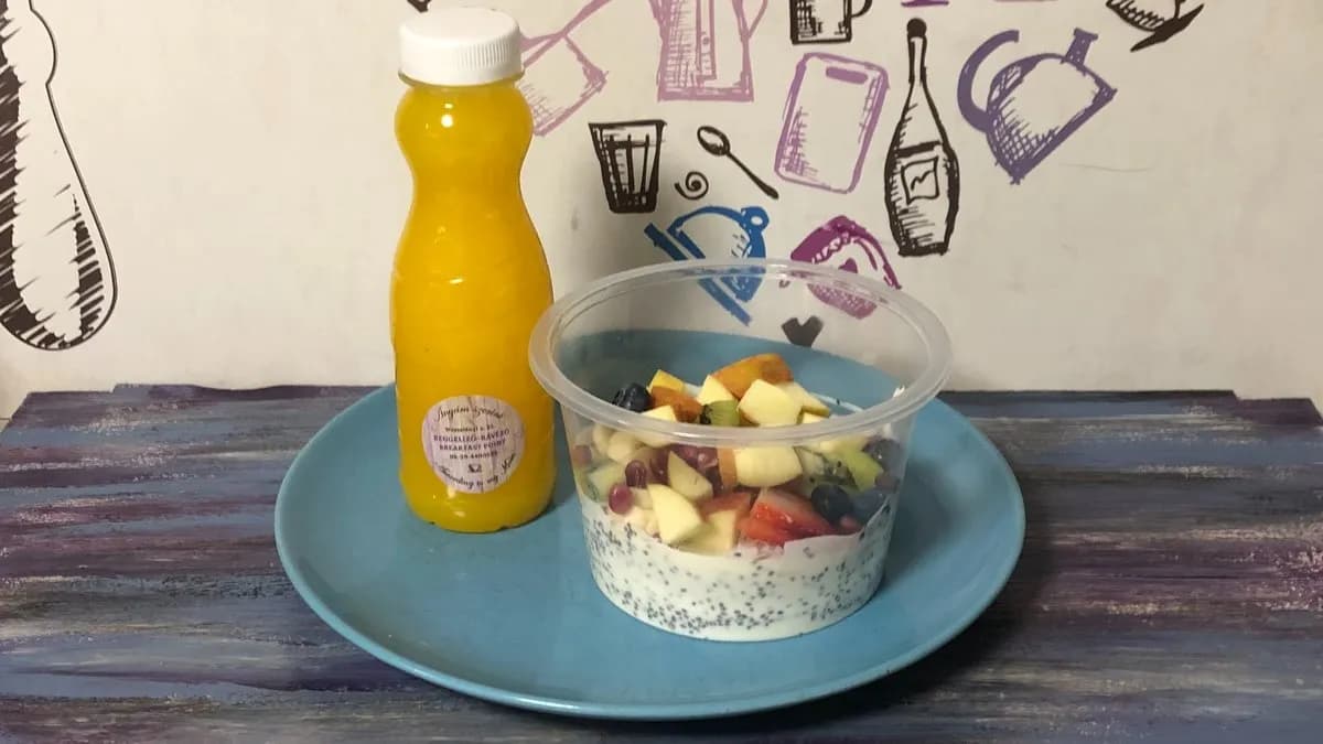 Menü V5-Chiamag kókuszjoghurttal (extra gyümölcs?) és egy választott smoothie