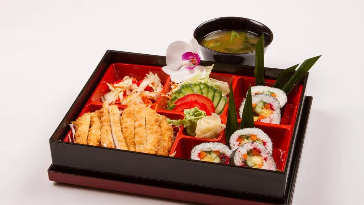 39. Chicken katsu bento