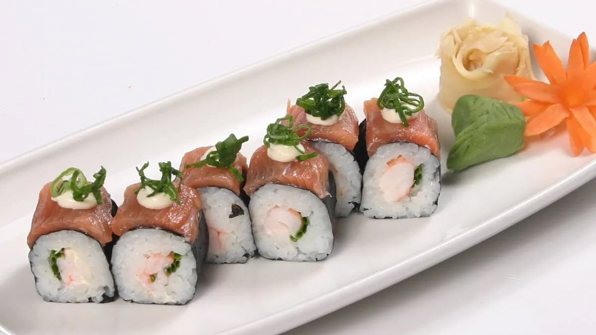 81. Shrimp – salmon maki