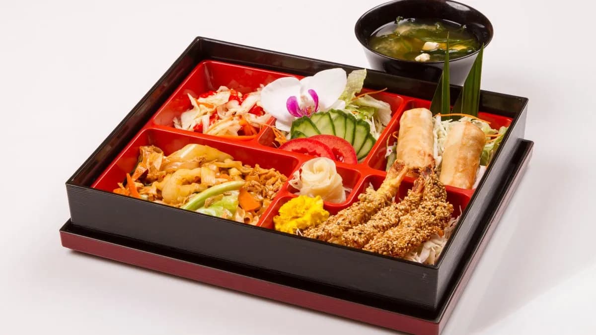 42. Pad Thai bento