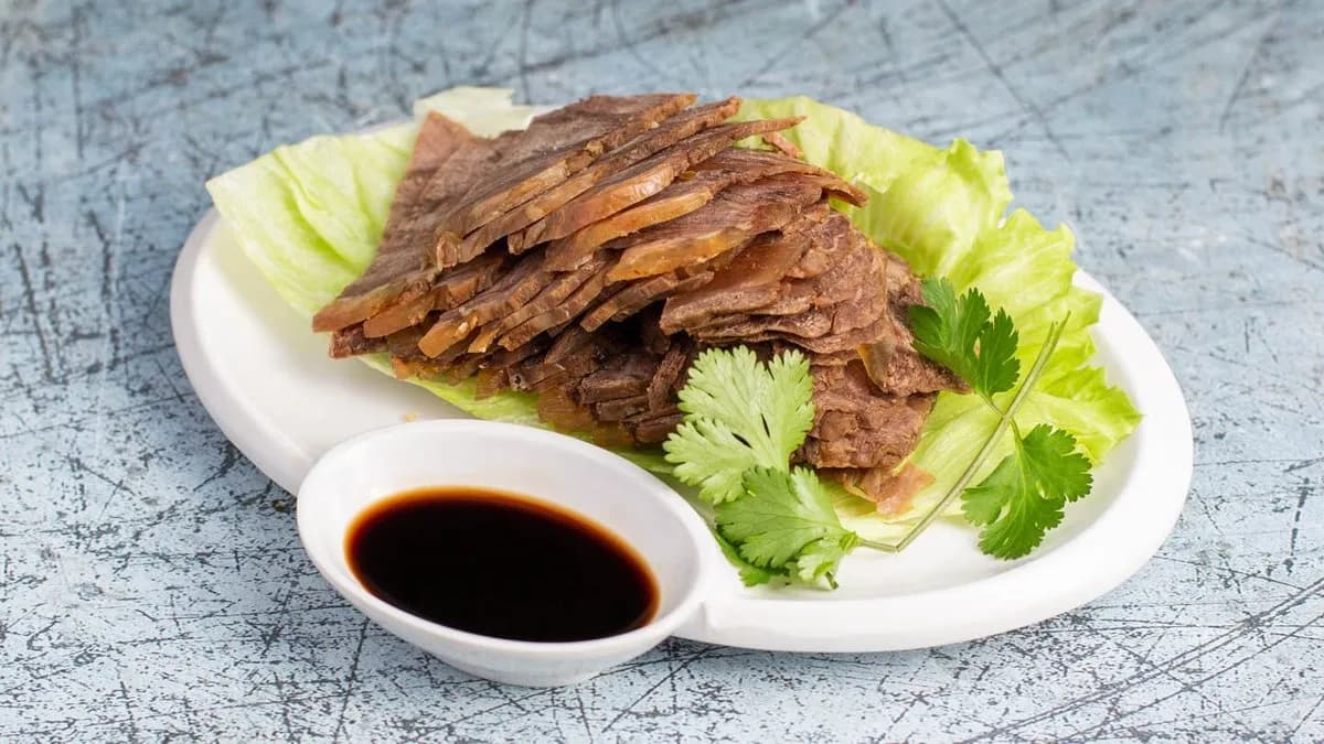 207 Fűszeres sült marhahús 五香牛肉