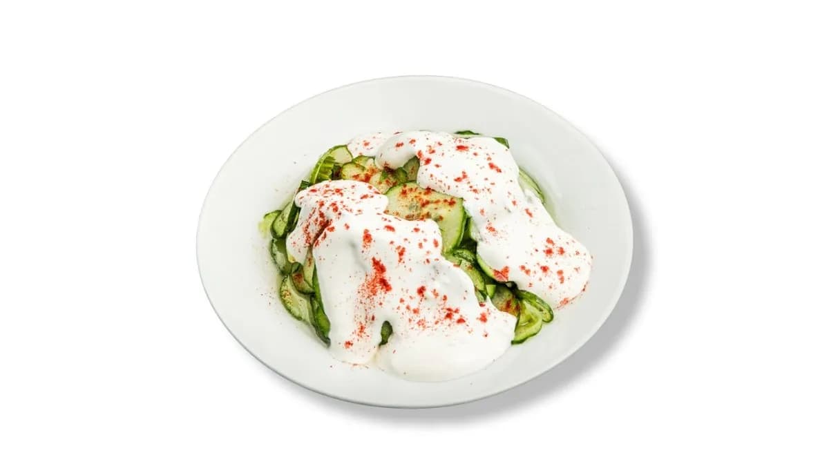 Uborka saláta tejföllel