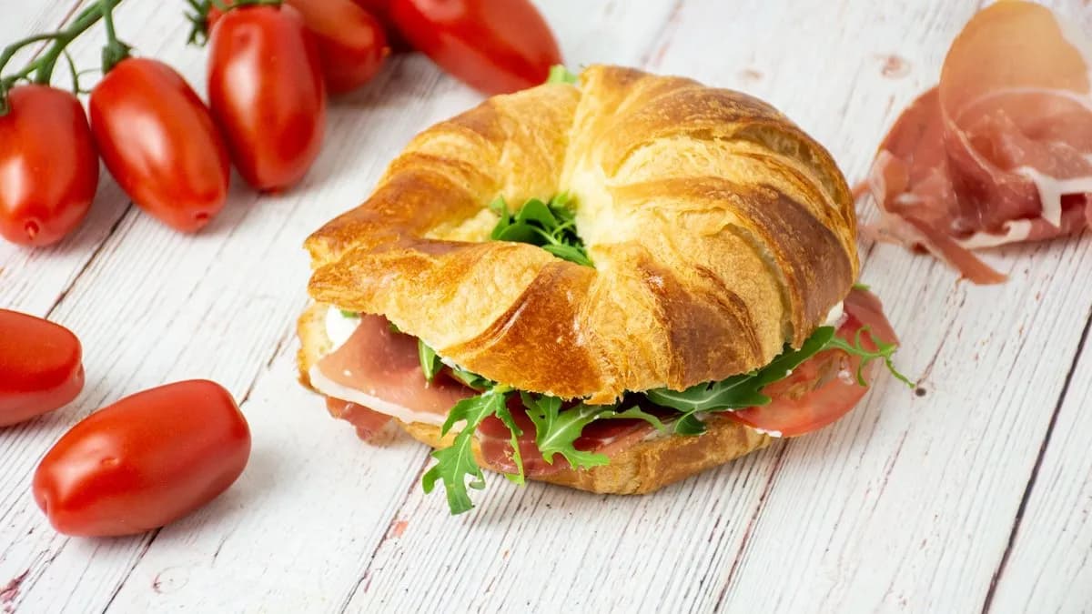 Prosciuttos croissant