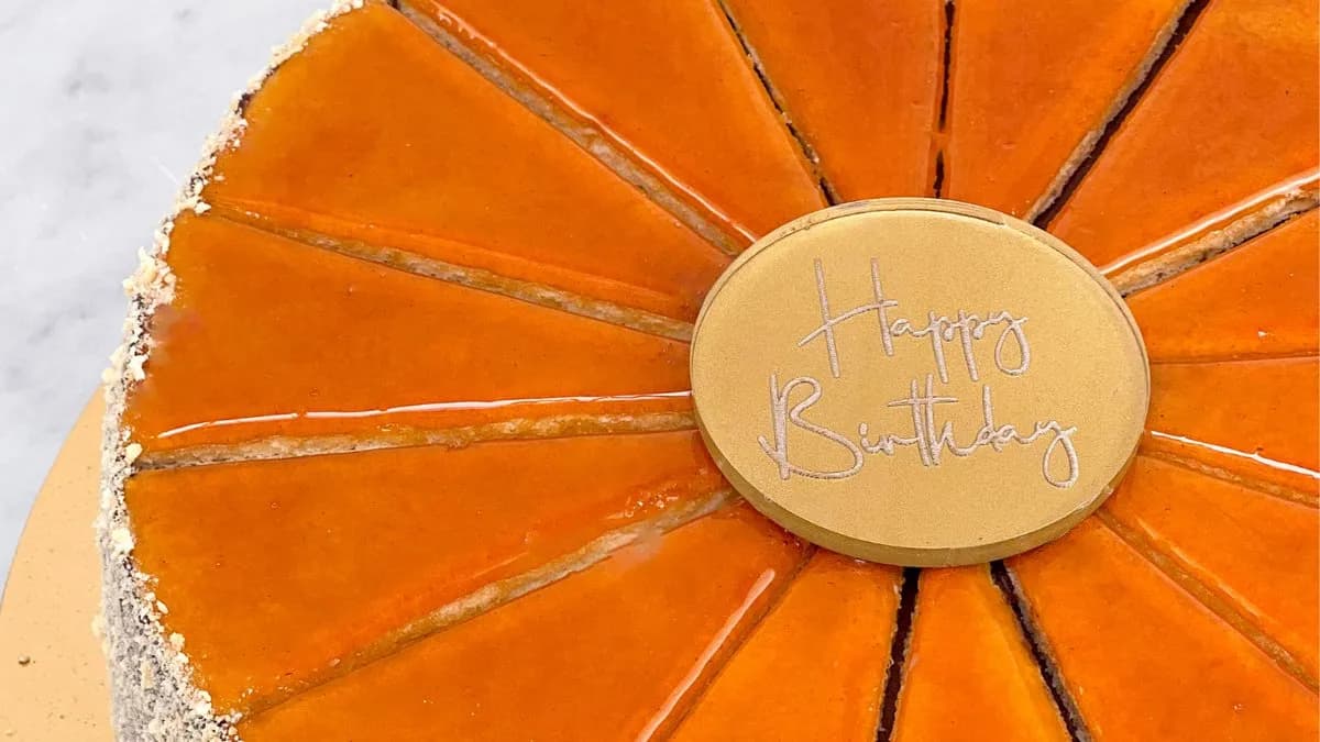 Tortadísz ◦ Arany plexi kör ◦ Happy Birthday