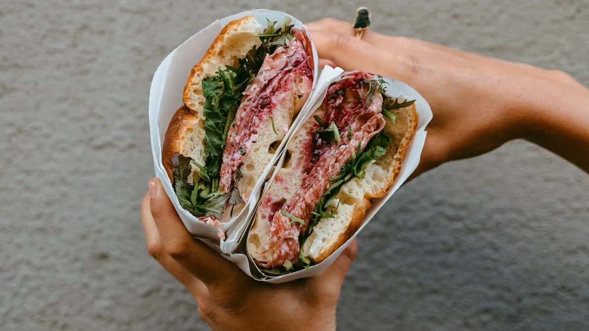 Szalámi-Gorgonzola-Füge