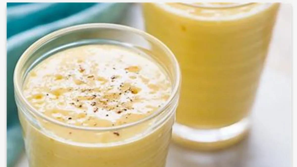 Mango lassi
