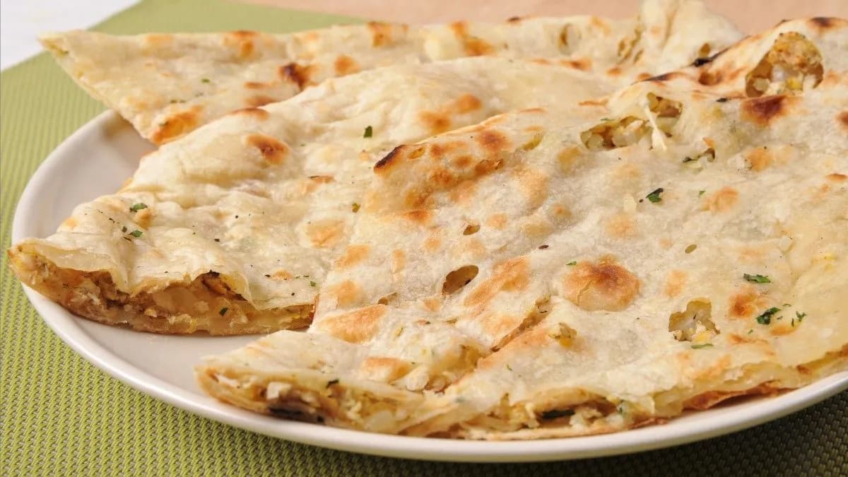 Chicken kima naan