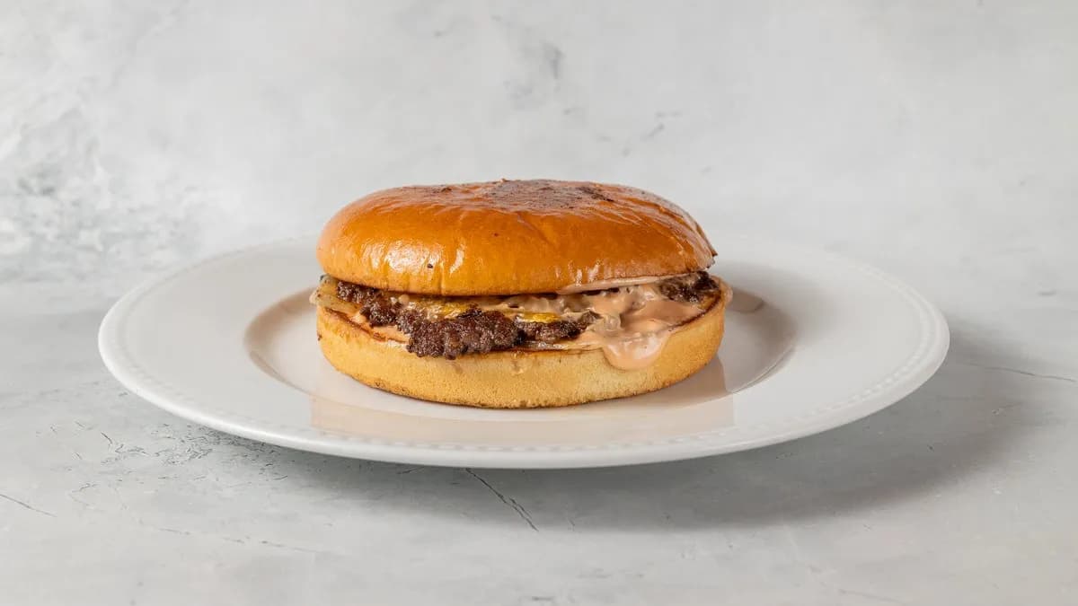 Juicy lucy beef burger