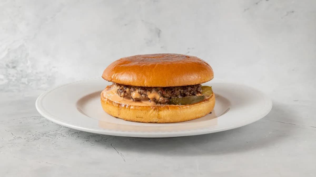 Single smashed beef burger