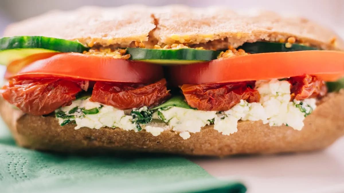 Fetás-spenótos szendvics