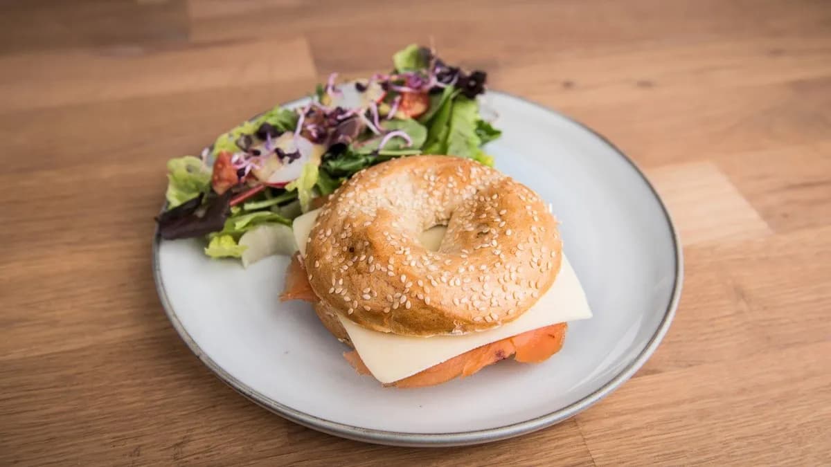 Lazacos bagel