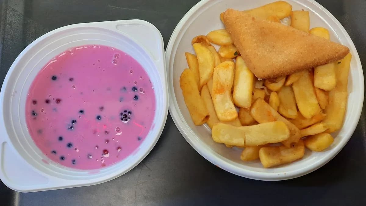 Rántott sajt+köret+gyümölcsleves